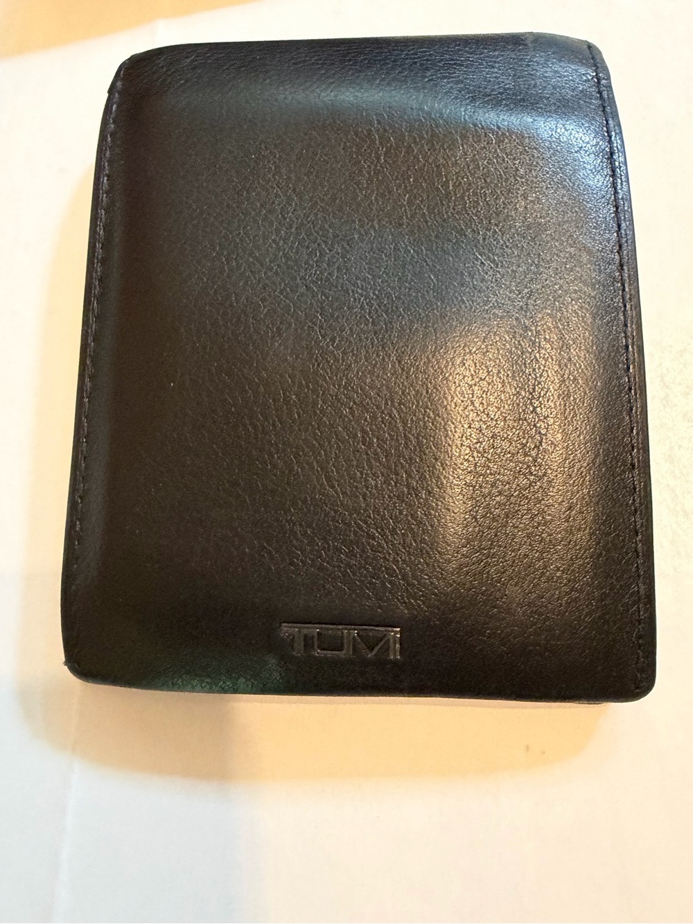 Men’s Tumi black bifold wallet, good condition